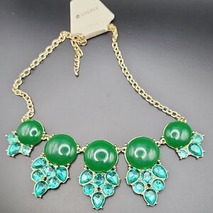 Elegant Green and Gold Necklace by